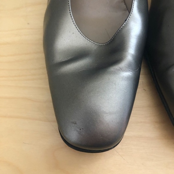 Vintage SALVADOR FERRGAMO Square Toe Pumps - Picture 7 of 10